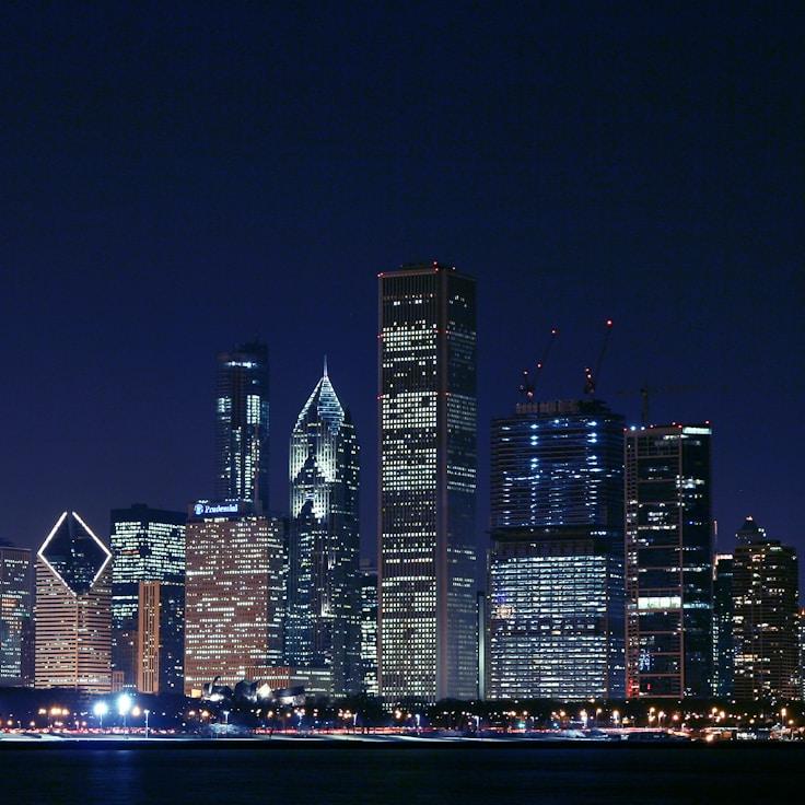 Parents evaluating schools in Netherlands